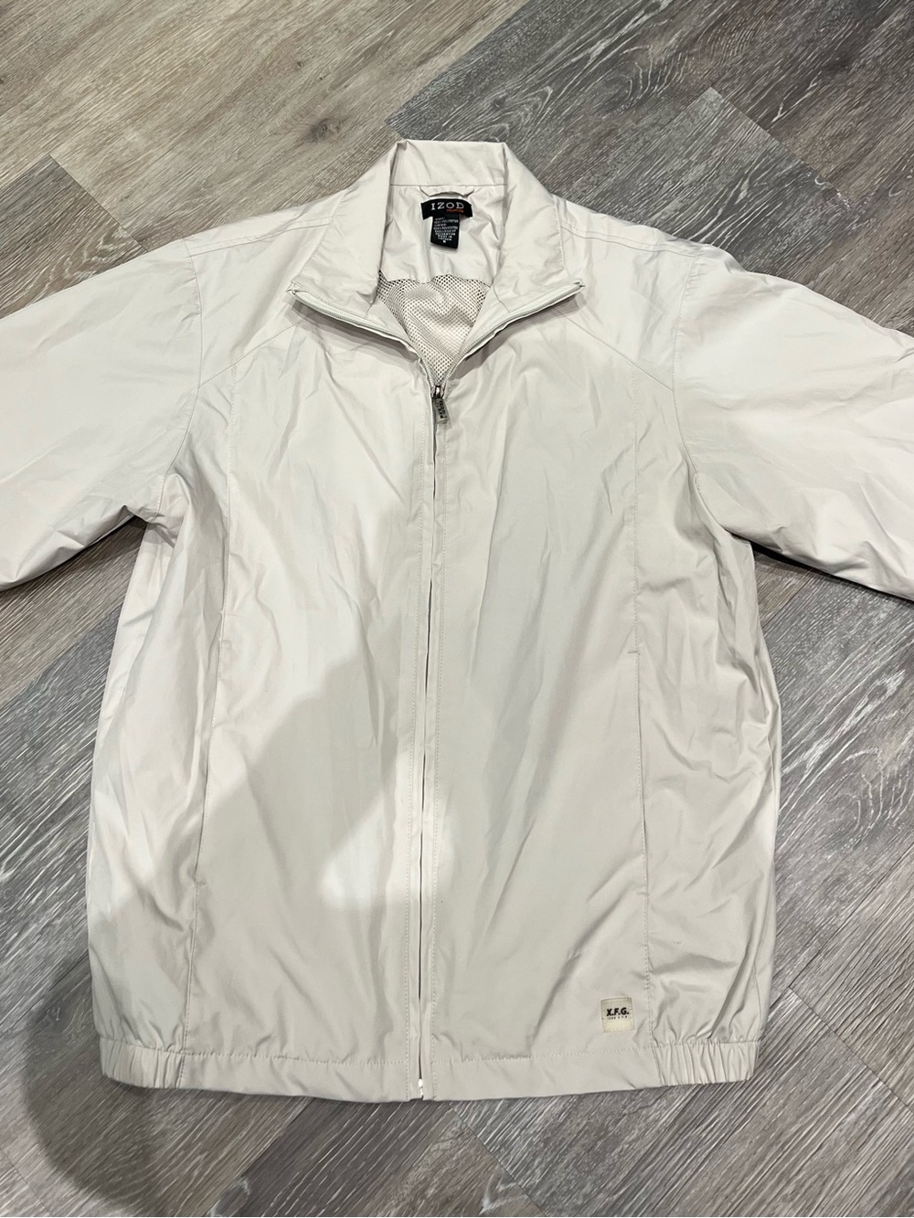 IZOD women’s Lightweight White Full-Zip rain Jacket